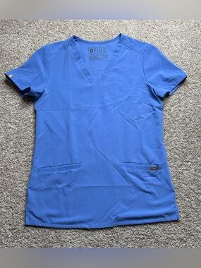FIGS Casma Three Pocket Scrub Top